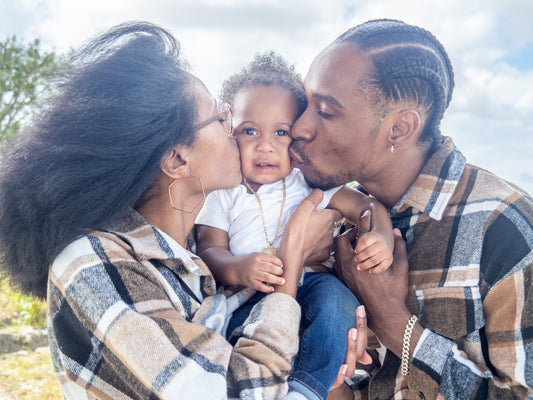 The Magic of Quick Candids: Small Sessions, Big Feeling